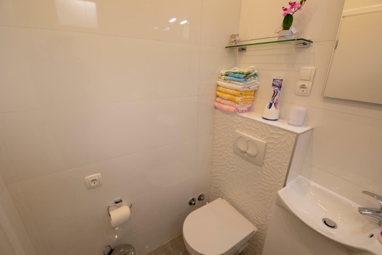 Apartmani Gojevic Vodice Esterno foto