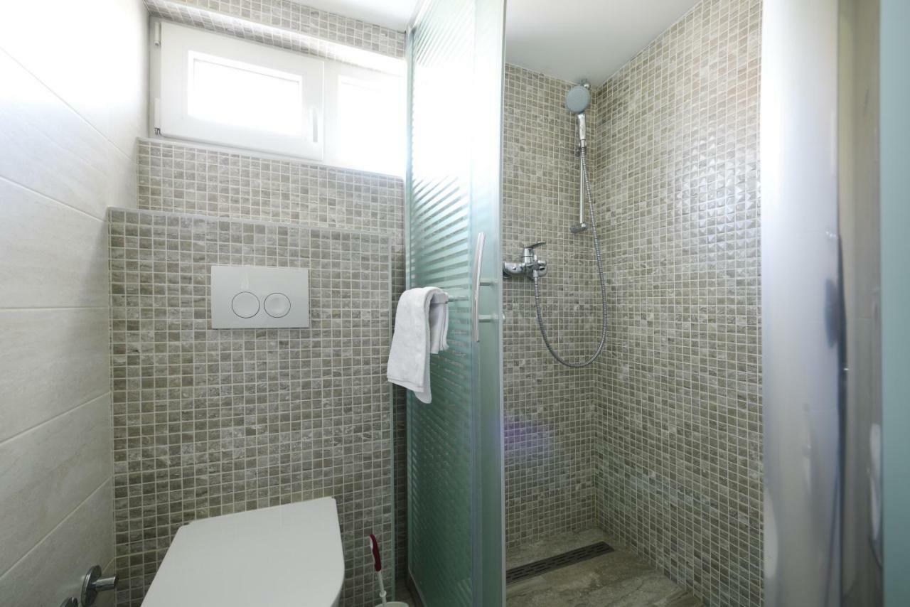 Apartmani Gojevic Vodice Esterno foto