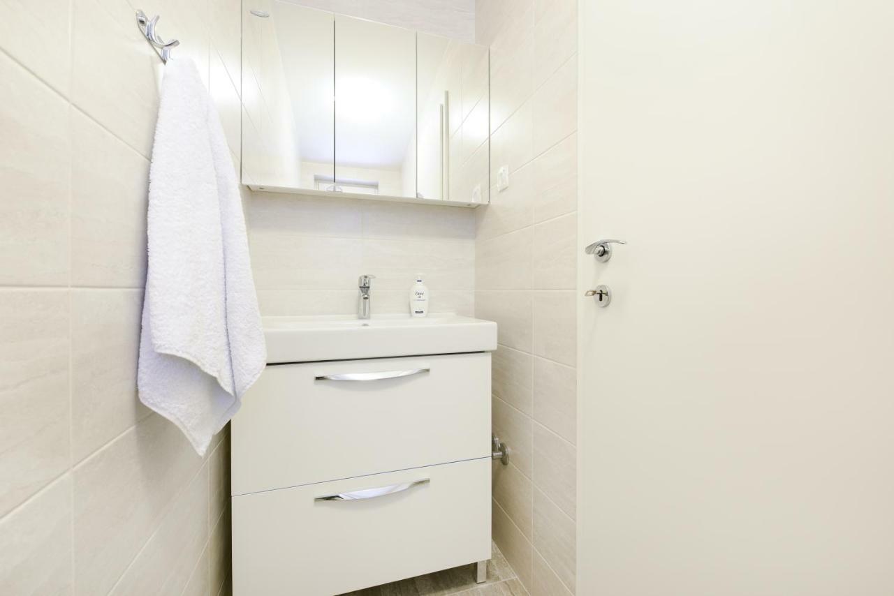 Apartmani Gojevic Vodice Esterno foto