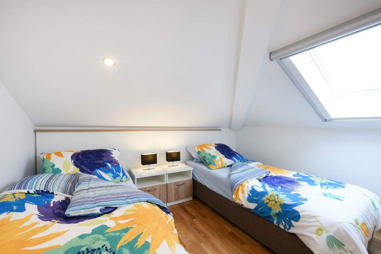 Apartmani Gojevic Vodice Esterno foto