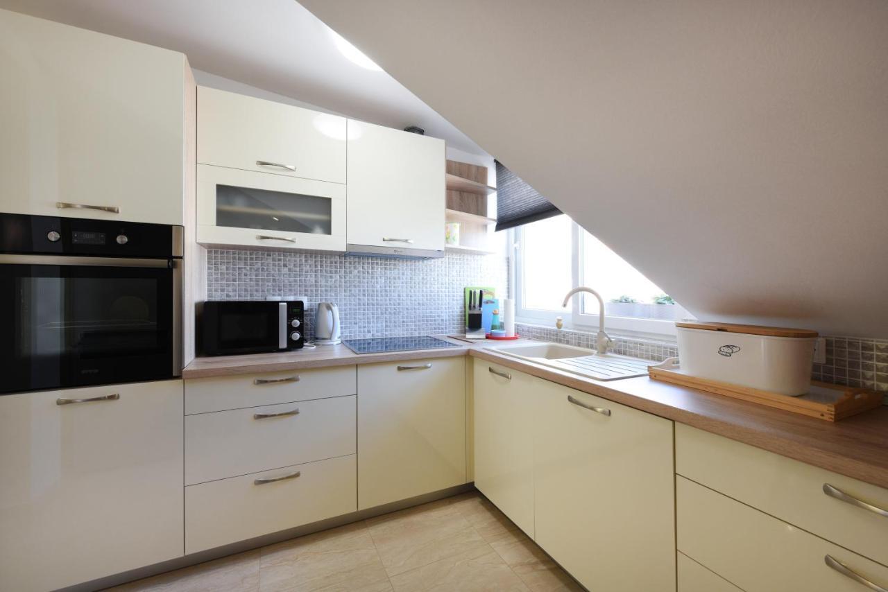 Apartmani Gojevic Vodice Esterno foto