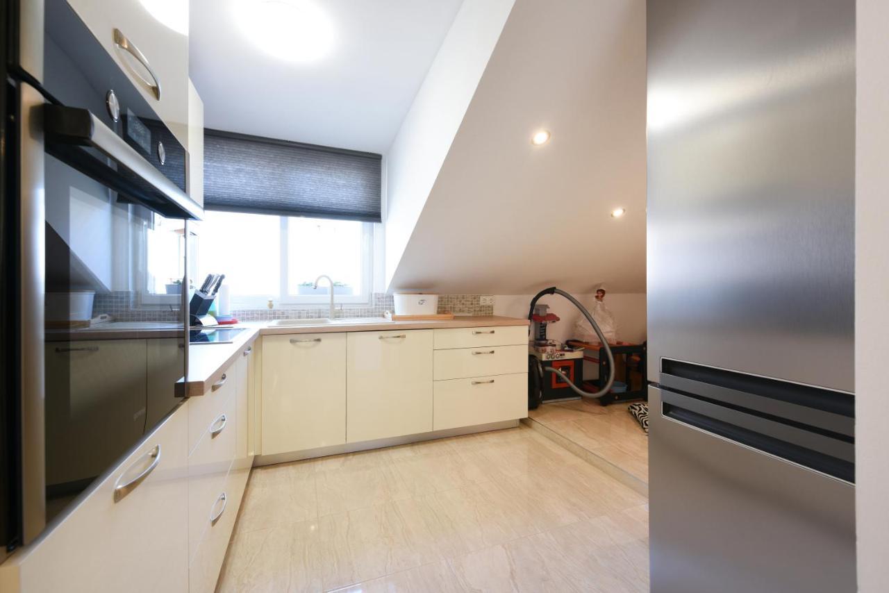 Apartmani Gojevic Vodice Esterno foto